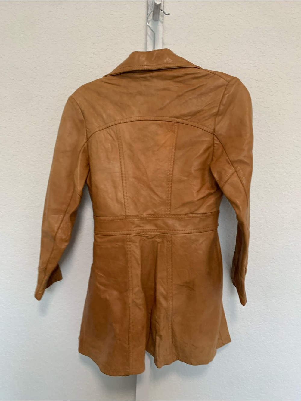 Remy Leather Tan Belted Leather Trench Coat - Picture 6 of 8